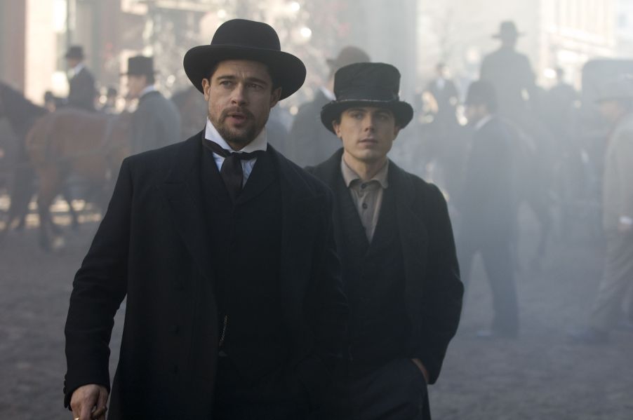 Roger Deakins’ work on “The Assassination Of Jesse James” is often cited as some of the best cinematography of the 21st century. Deakins named the movie one of three movies he worked on that he loves the most: bit.ly/2MOys0S