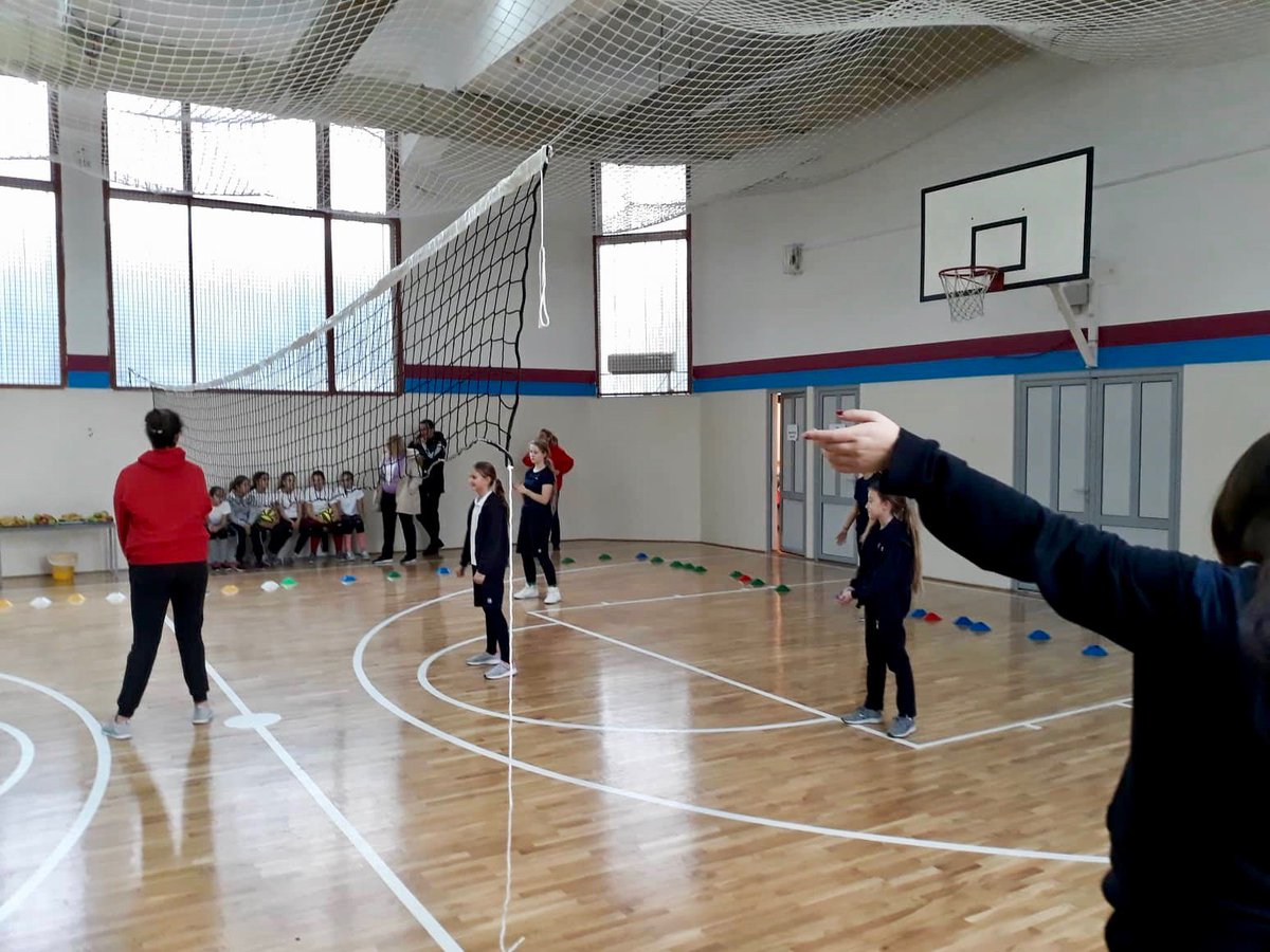 KSI_Montenegro's tweet photo. #KSIMknights in sporting action again with #KSIM hosting "Narodni heroj Savo Ilic" from Dobrota, Kotor… our Year 5-7 girls playing their first ever competitive volleyball fixture. #GoKnights
#volleyball #KSIMontenegro #KSIMpride #BeAllYouCanBe #KeepSmilingKeepStriving https://t.co/Ny8V98sZJ5