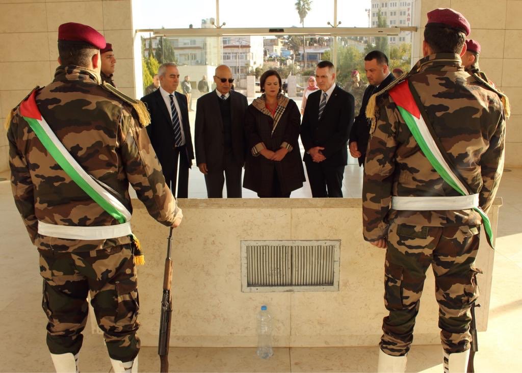 AnPhoblachtAbu's tweet image. Uachtaran Shinn Féin @MaryLouMcDonald led a Sinn Féin delegation to Palestine this week, to meet with a wide spectrum of Palestinian society inc women, youth, political &amp;amp; civic society reps.

We stand with Palestine.