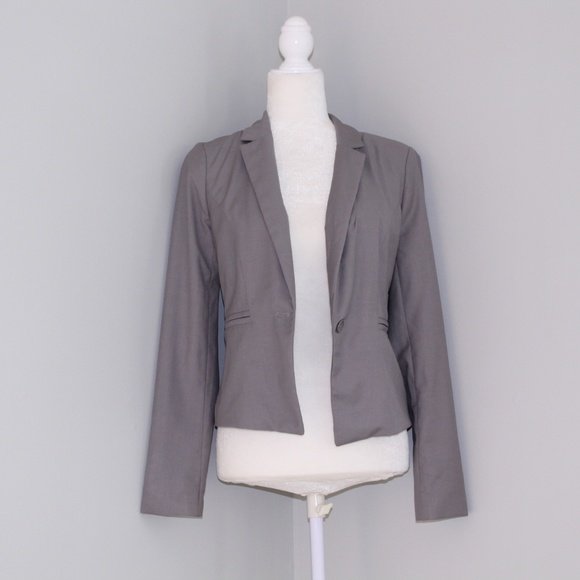 wardrobechanges's tweet image. So good I had to share! Check out all the items I'm loving on @Poshmarkapp from @lilfrillnthrill #poshmark #fashion #style #shopmycloset #louisvuitton #forever21 #worthington: bnc.lt/focc/ybLXKg5XpS