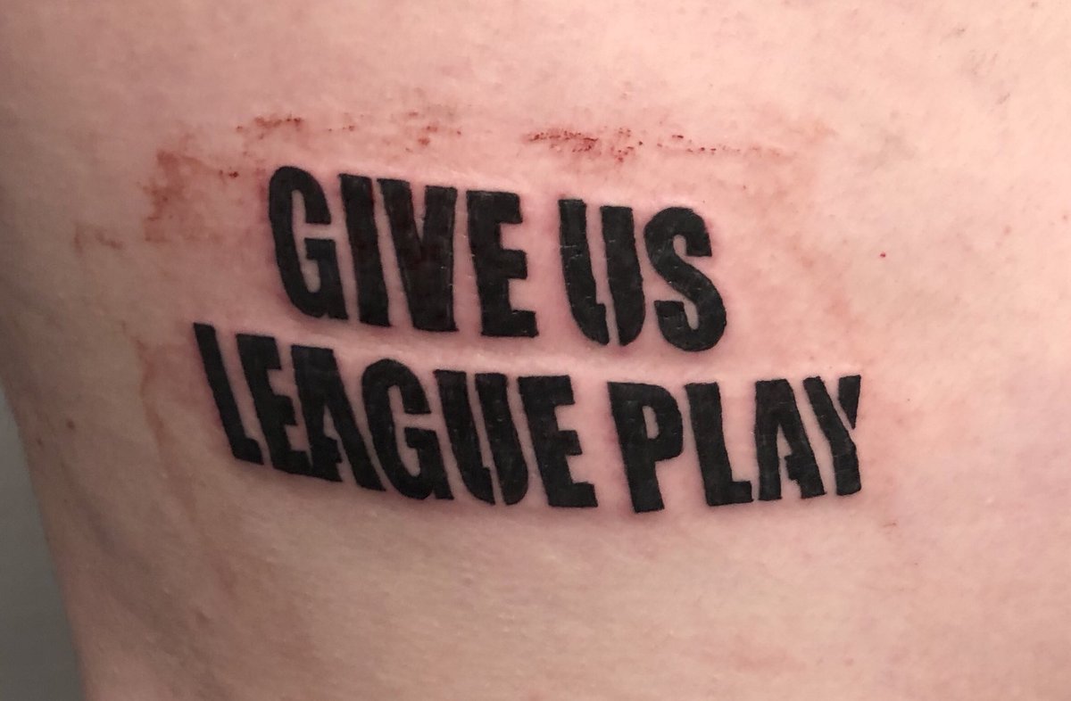 TGREYYY's tweet image. Your move, @Treyarch 😂😂😂