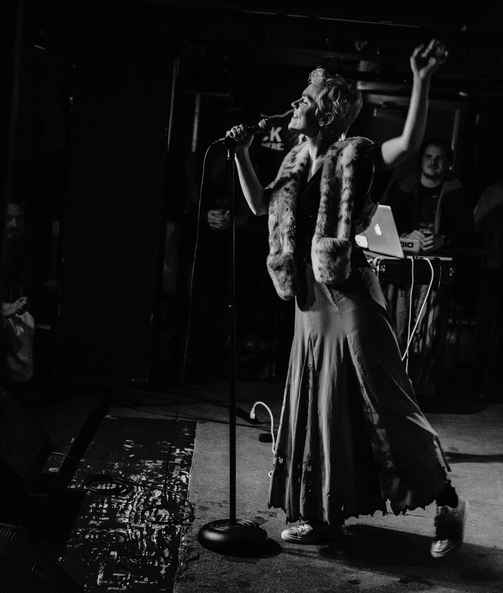 GENEVIEVE tweet media