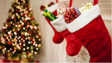 We've got your last minute stocking stuffers covered!  Tickets to Oysterfest are just $10, so you can get one for your stocking too!  buff.ly/2G2fFNG