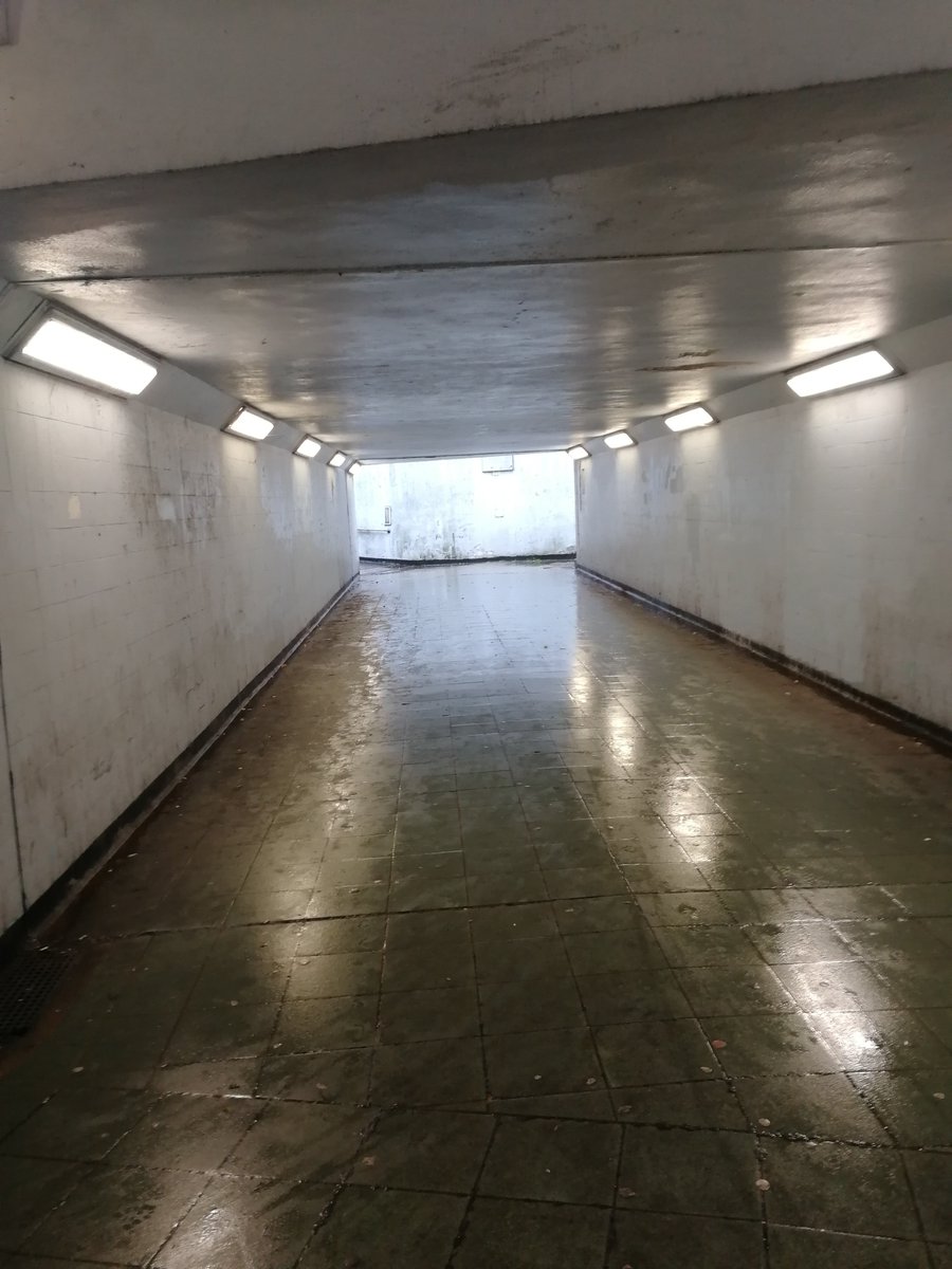 Exciting opportunity for an artist or group of artists to collaborate with young people in Luton to produce an artwork reinvigorating Wellington Street underpass, to create a local landmark inspired by the ideas &amp; vision of young people. #manyvoicesonetown ow.ly/BfN630n4XqG