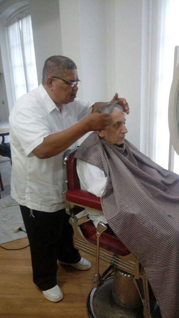 juarez_jm's tweet photo. Que alguien le explique a Juan Ocho. Le dijeron que NUÑEZ se peló, pero en la peluquería.. https://t.co/6pAwf156vO