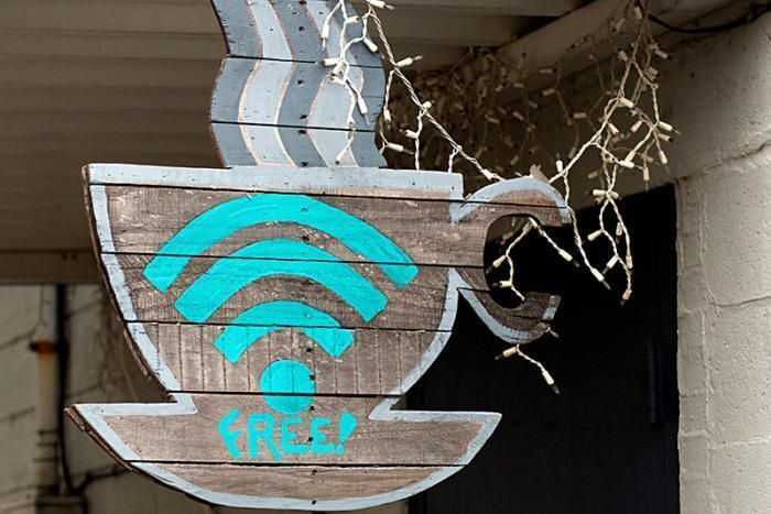TSInternet's tweet photo. Most of us have heard that we shouldn't connect to public WiFi networks, especially for anything requiring personal information, but most of us don't actually know why. This helpful article explains in depth the dangers of public WiFi. #tradeshowinternet
https://t.co/WLrJsBfuok https://t.co/udfbwz4xFF