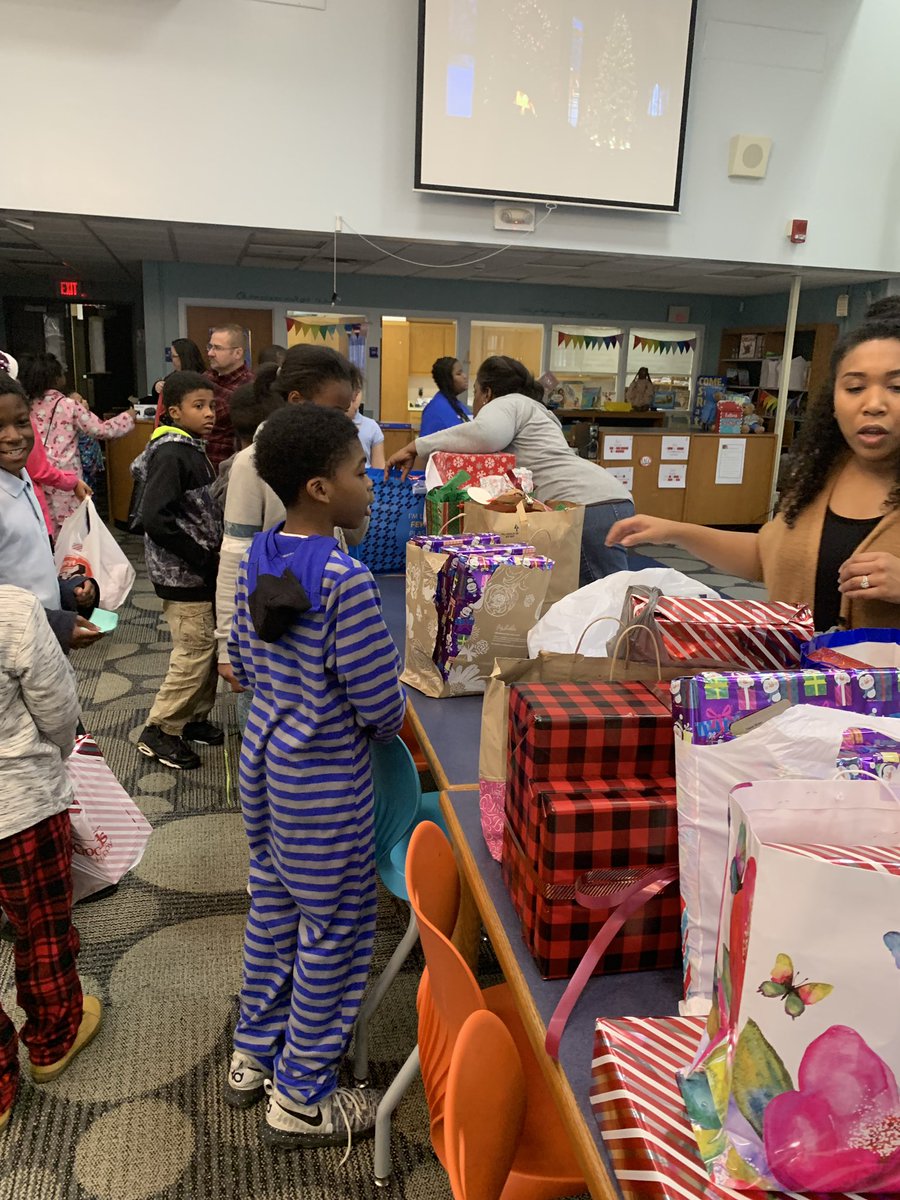 Thank you so much Praise Assembly for adopting our students for the Holiday season we appreciate you😍😍😍 #WarnerThunderbirds  #redclay #teamredclay