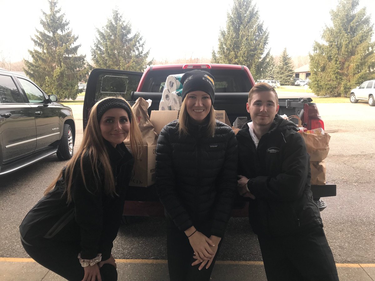 feedingwestmich's tweet image. Employees from @ToddWenzelAuto  made a large donation yesterday afternoon. Between all of Todd Wenzel&apos;s stores, they collected a total of 2,255 lbs. of food and other goods for those in need. Thanks for helping us #solvehunger!