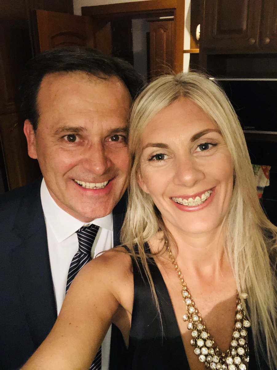 Florpapaiani's tweet photo. Acompañando a @cgmackarthy en una noche súper especial!❤️❤️ #Trelew #Egresados2018 https://t.co/PzmZTOw6Ie