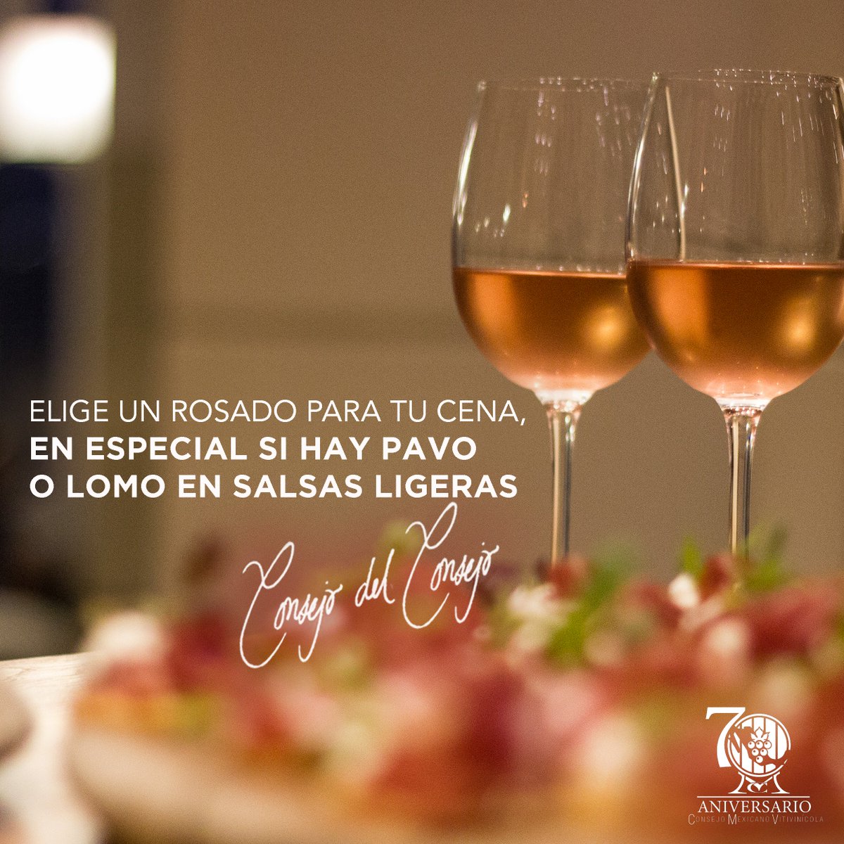cmv_mx's tweet photo. El verano no es la única temporada que marida muy bien con un #VinoMexicano rosado. ¡Pruébalo en diciembre! #ElConsejoDelConsejo https://t.co/iCk8XMIPNg