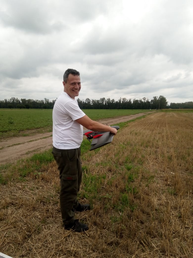 NestorDileo's tweet image. Comienza el monitoreo de ensayos de #soja con #drone #eBeeSQ de @sensefly y @geosistemassrl,  geoprocedamiento en @Pix4D_AG, para #phenotyping en #Zavalla 🇦🇷, en este caso se prueban inoculantes.. @josemmarchetti @HYoungGEO