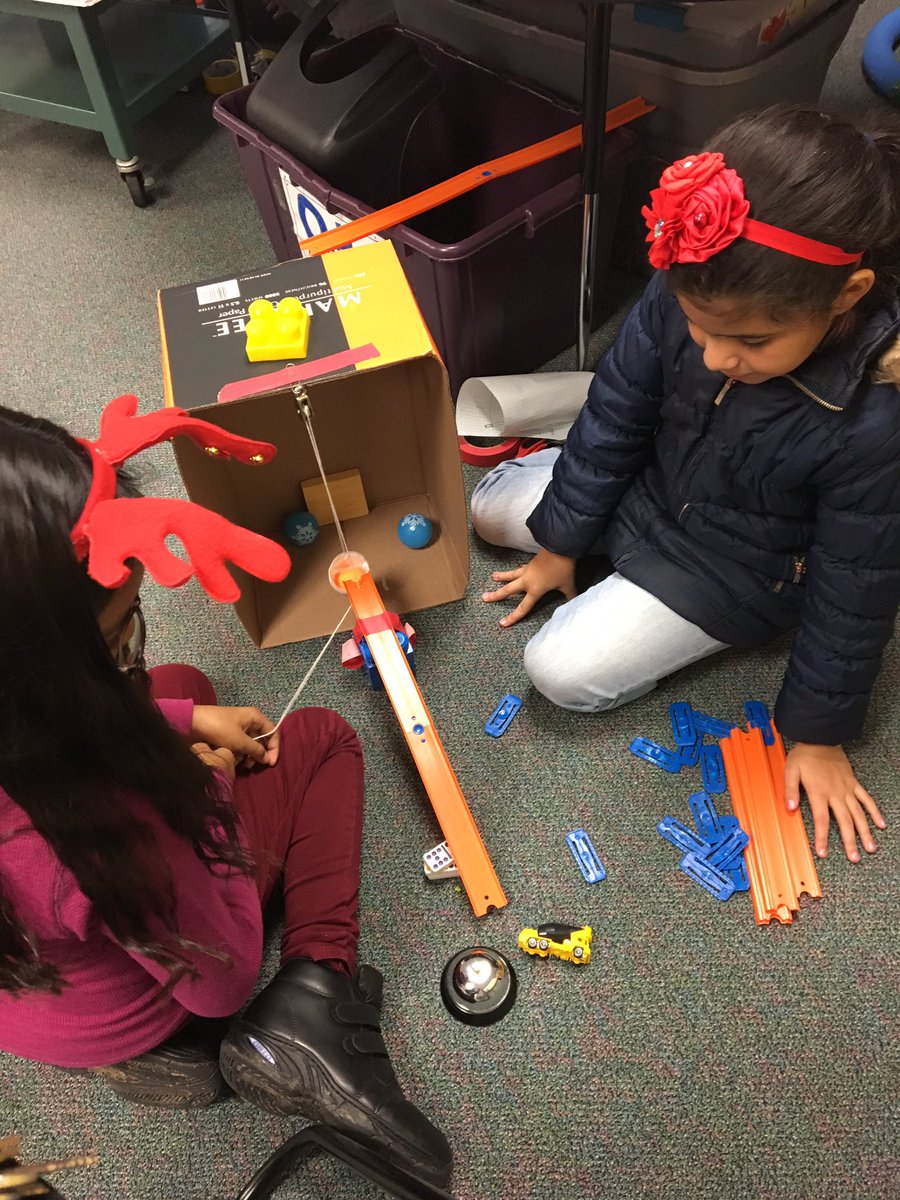 KatinaOsth's tweet image. Loving my student’s determination and grit as they struggle to make their Rube Goldberg machines work! #csisd #skawesomesince1967 #science #rubegoldberg