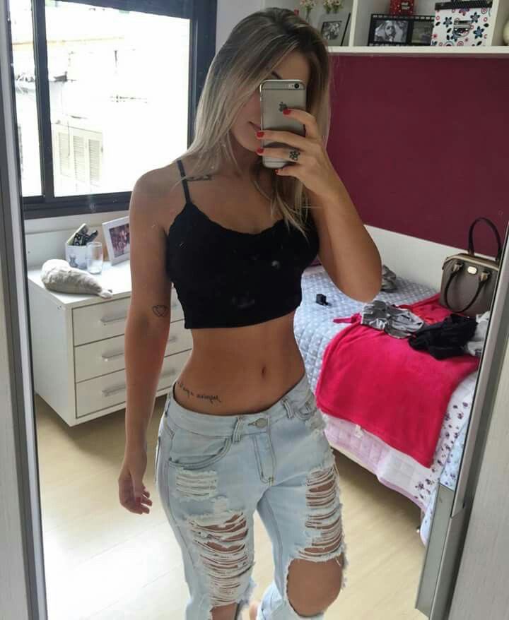 fat_and_sad1's tweet photo. RT p vc estar com essa barriga em 1 mês https://t.co/7yEIwfUoLU