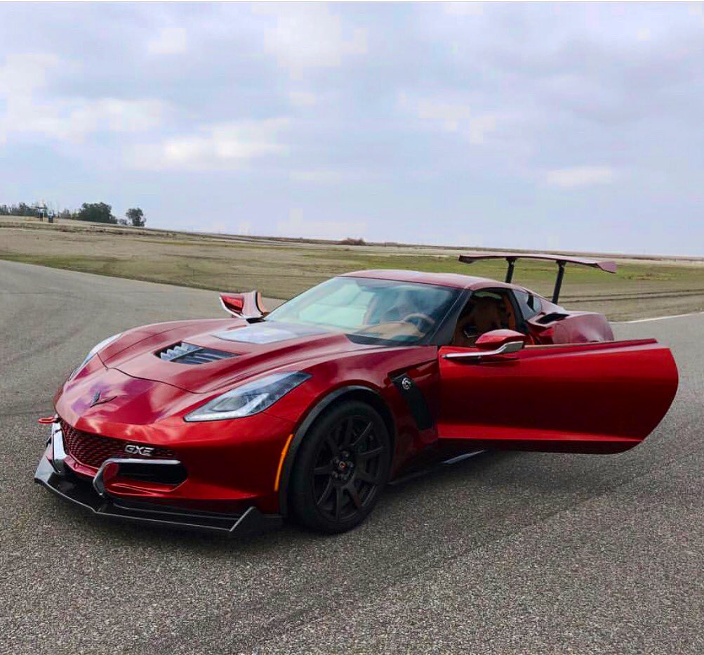 GenovationCars's tweet image. Street. Road. Track. Repeat. 🏎
📸: @beautyandkeys

#ButtonwillowRaceway #TrackDay #ElectricCar #Supercar #GXE #C7