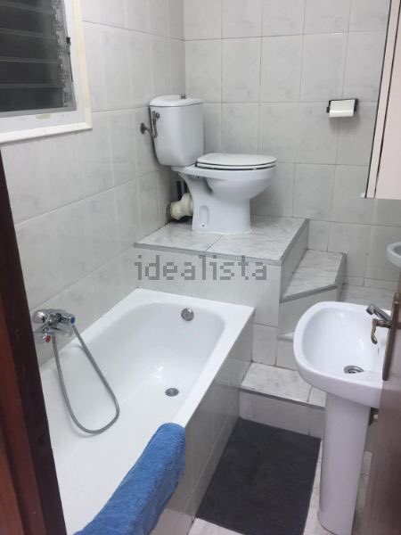 El auténtico trono 👑 (corona no incluida) Alarga tu vida subiendo escaleras cada día! Ideal para lanzarte a la bañera después de hacer de vientre y quedarse bien limpito.
