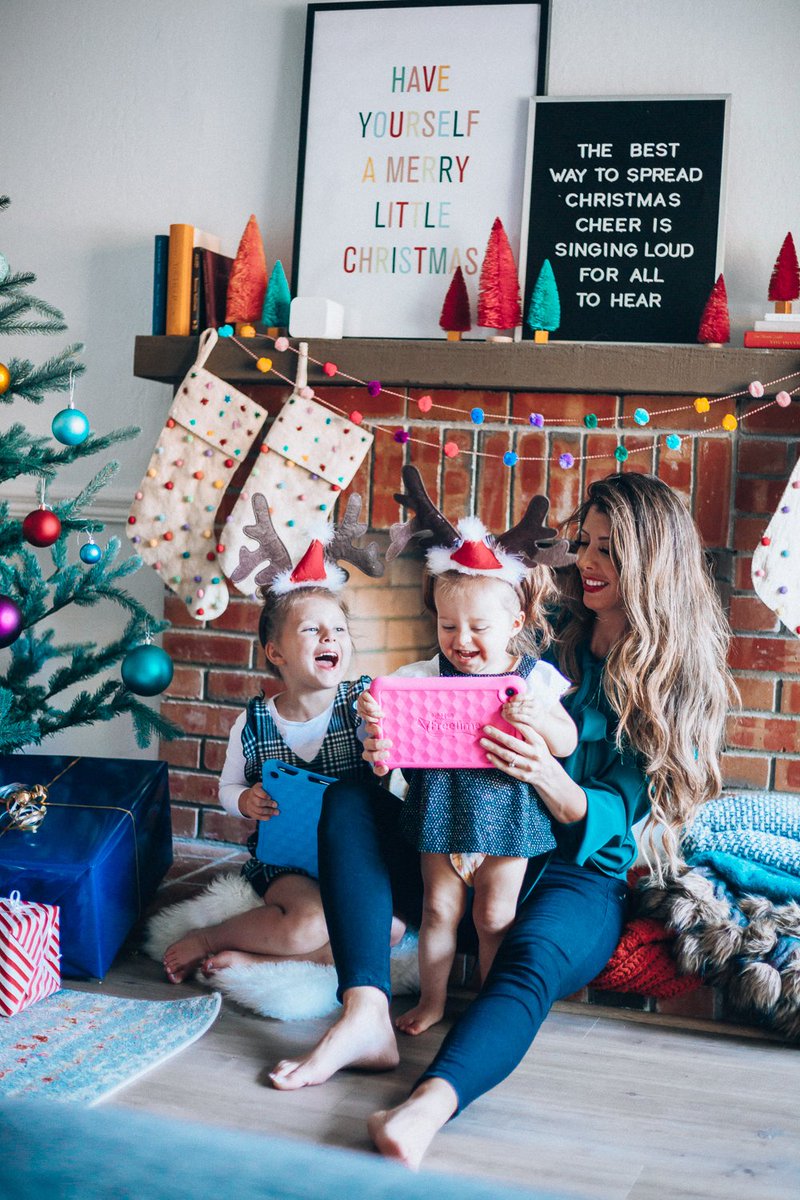 LaTishaSpringer's tweet photo. A few months ago I talked about our screen time crisis and how @circlewithdisney helped us finally make screen time manageable! With the holidays coming up, I swear you guys need to try it! It's a little white box that lets you control screen time with an app 🙌  #meetcircle #ad https://t.co/Ux3SIMJGDl