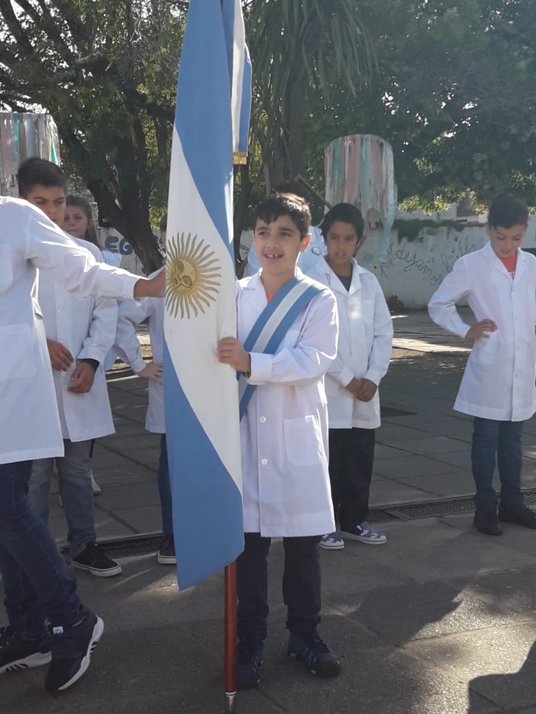EP15Rauch's tweet photo. Acto Cierre de Ciclo Lectivo 2018 @jef_rauch @ciierauch @AIzquierdoRauch @_dominguezmauro @vuelaquetevuela @BAeducacion https://t.co/wSOezkDJZ4
