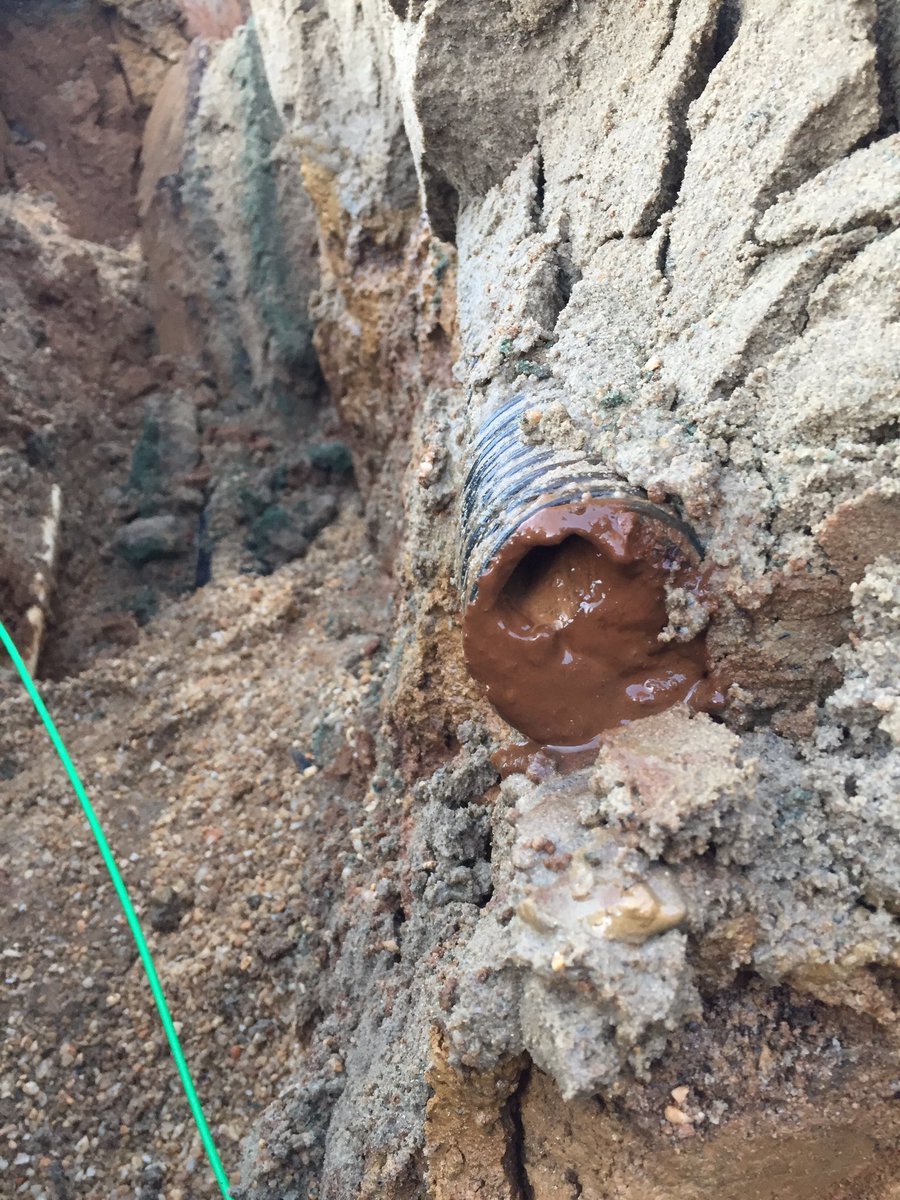 sam_moynihan's tweet photo. Caves boys howlin’ at the moon pushing hard to get some pipe in the ground ahead of the rain. Check out that old 2in line!! #ALLCAVES #Drainage #WinterMile https://t.co/moIh0eM8Jx