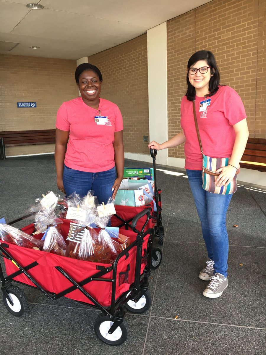 RMHCCTX's tweet photo. #InternAppreciationPost! We are so thankful to have interns like Naa and Marisa who, with our Brazos Valley team, brought gifts and wish list items to our families being comforted at the Ronald McDonald Family Rooms at @CHIStJoseph and @bswhealth_BCS. THANK YOU! https://t.co/IQDLT1uArF