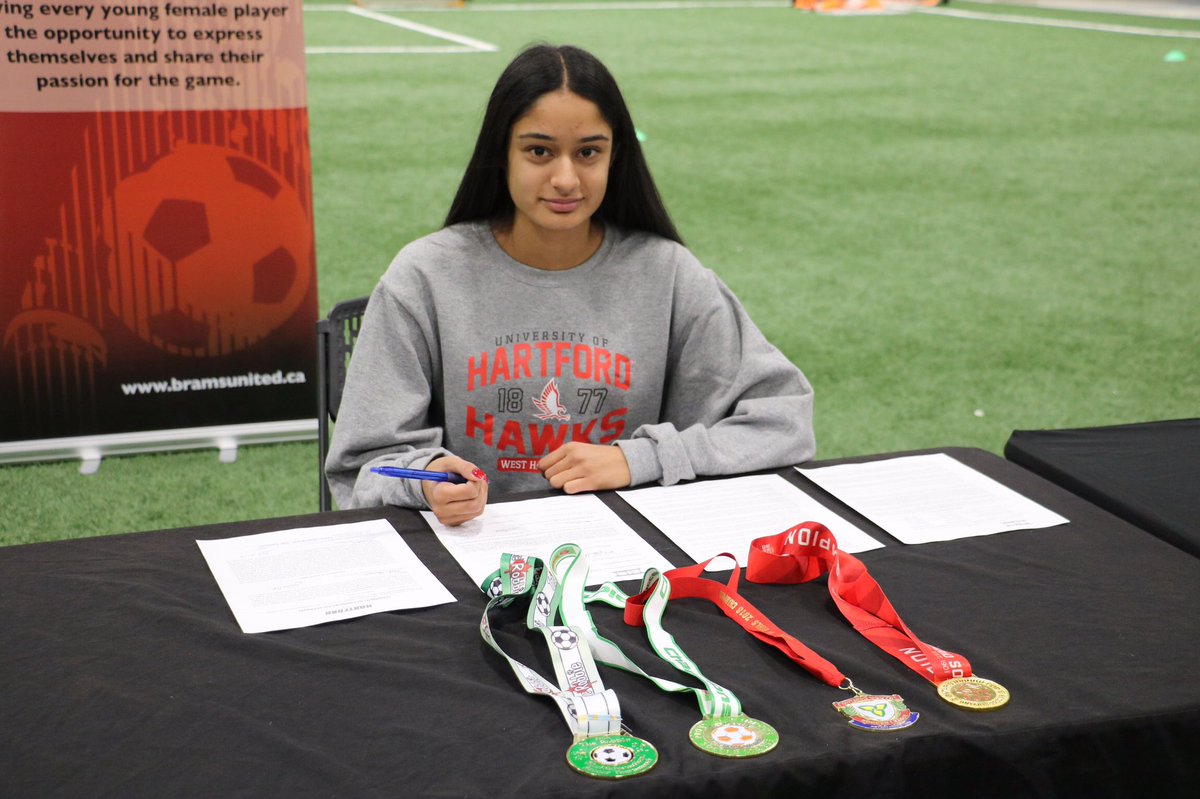 _ishanisharma_'s tweet photo. Super excited to announce my commitment to play D1 Soccer at the University of Hartford. Couldn’t have done it without the support from all my coaches, teammates, friends and family. ⚽️❤️🇺🇸#HawkNation #GoHawks https://t.co/ipCQGiM33S