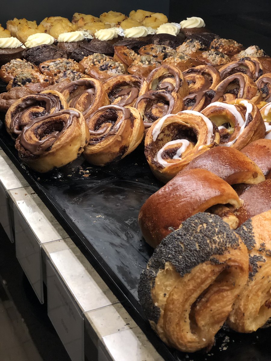 londonwhispers's tweet image. Started our evening celebrating the new opening of @OleandSteenUK in Charing Cross Road. Have I told you before they do the best rye bread in Ldn? Oh that &amp;amp; cinnamon rolls &amp;amp; sweet treats. Roll on Christmas 🎄 #foodfinds #londoncafestyle #breadchat #yummyfood