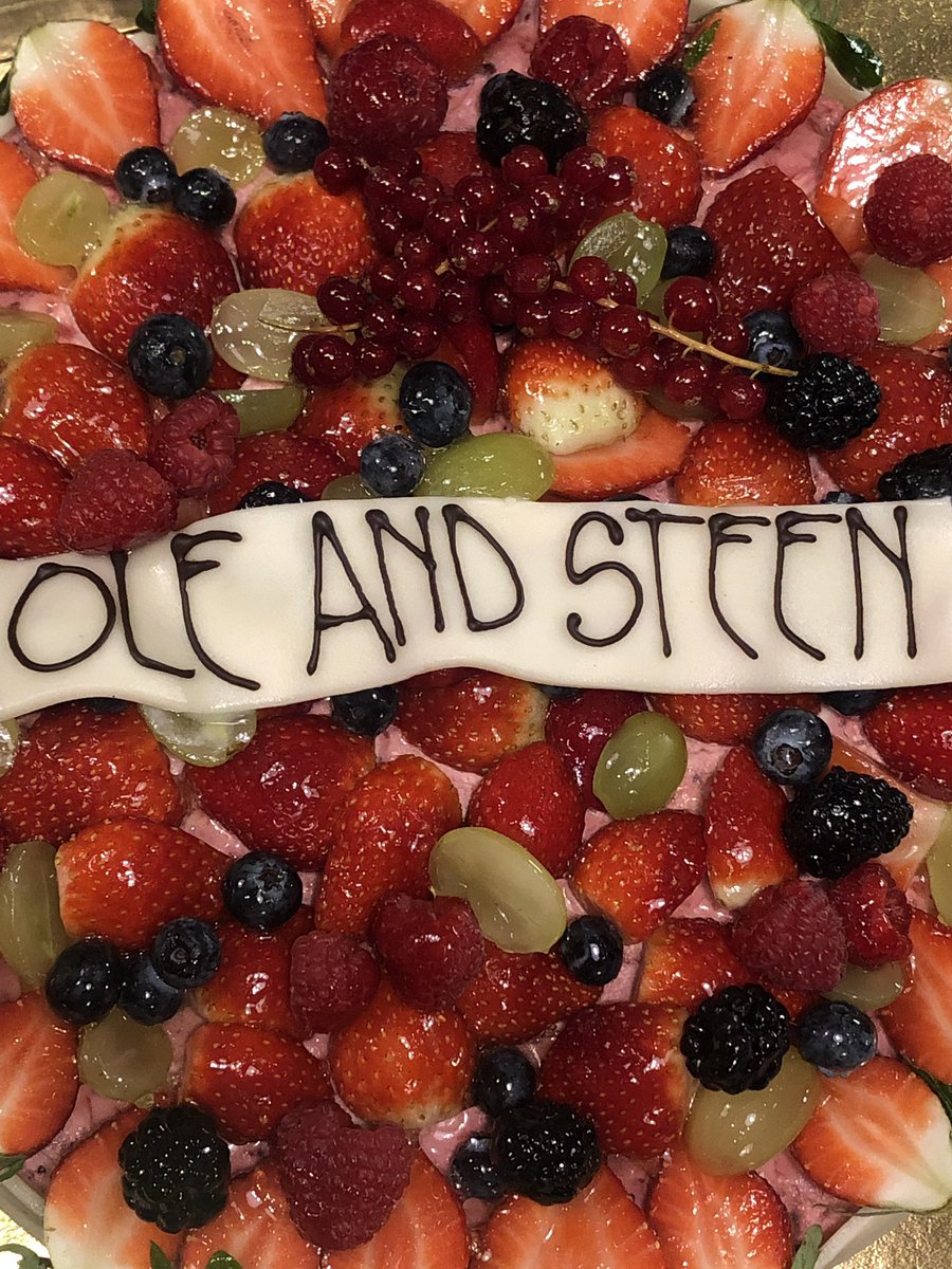 londonwhispers's tweet image. Started our evening celebrating the new opening of @OleandSteenUK in Charing Cross Road. Have I told you before they do the best rye bread in Ldn? Oh that &amp;amp; cinnamon rolls &amp;amp; sweet treats. Roll on Christmas 🎄 #foodfinds #londoncafestyle #breadchat #yummyfood