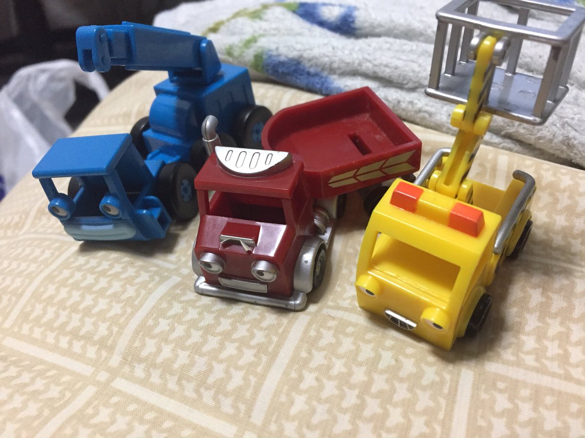 Musaモリト V Twitter ボブ スパッド ロフティ 他キャラ2人 ボブとスパッドは腕可動 スパッドは鼻欠品 ロフティは先端クレーンが無いけど特に気にはしない あと2人だけど 名前忘れた 高所作業車に至ってはコイツいたっけになってる