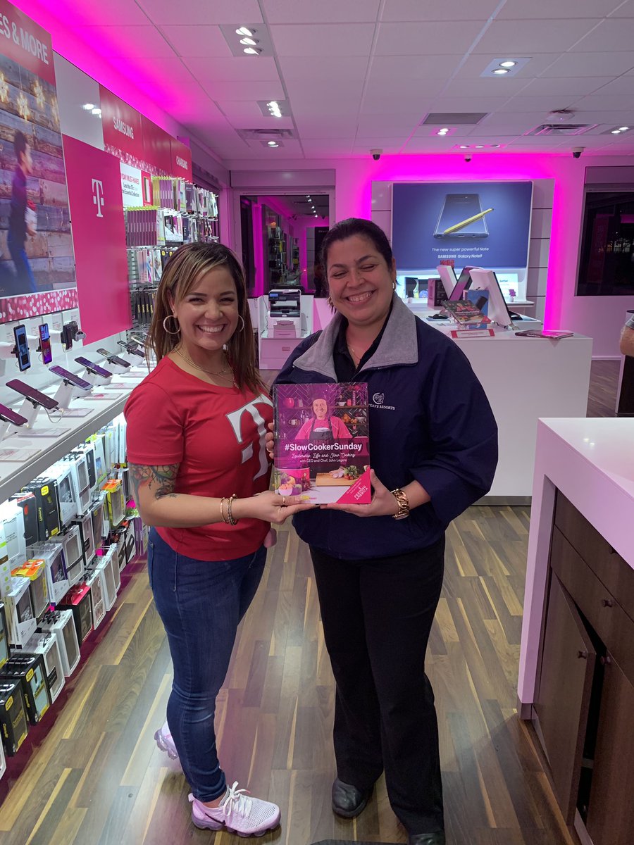 tatianaestrella's tweet photo. #PowerOfLove #tmobile @JohnLegere @ARod_013 @nellyr914 @bnash001 @Thomas_Munoz1 @JonFreier #SlowCookerSundayCookBook #southchase https://t.co/5n9oeLhiY1