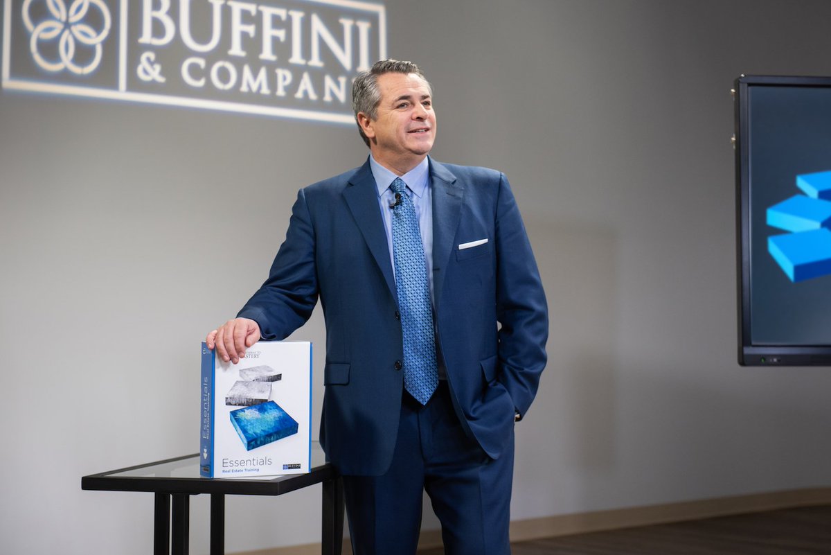 brianbuffini's tweet photo. No doubt, the holidays are a busy time. Before you get complete “wrapped up,” make sure you gift yourself first with some training in 2019. The #PathwayToMastery classes begin in January. Are you signed up? Here’s the link: https://t.co/FKizqtVC5J https://t.co/IgRwhP7xuL