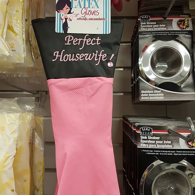 4CoreFitness's tweet image. For reals??? #1950 #pink #getinthekitchen #ridiculous #ldnont