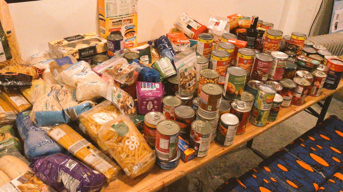 films4food's tweet photo. Our final #filmsforfood event of the year was great. We screened @hill_stories followed by a Q&amp;A with filmmakers Lee, Sam &amp; @rizomorph. Big thanks to all that came, to @diyspace4london for hosting us and Q&amp;A host @santuli23 of @LatinElephant. donations go to @Pecan121a #foodbank https://t.co/PdshmXdlsi