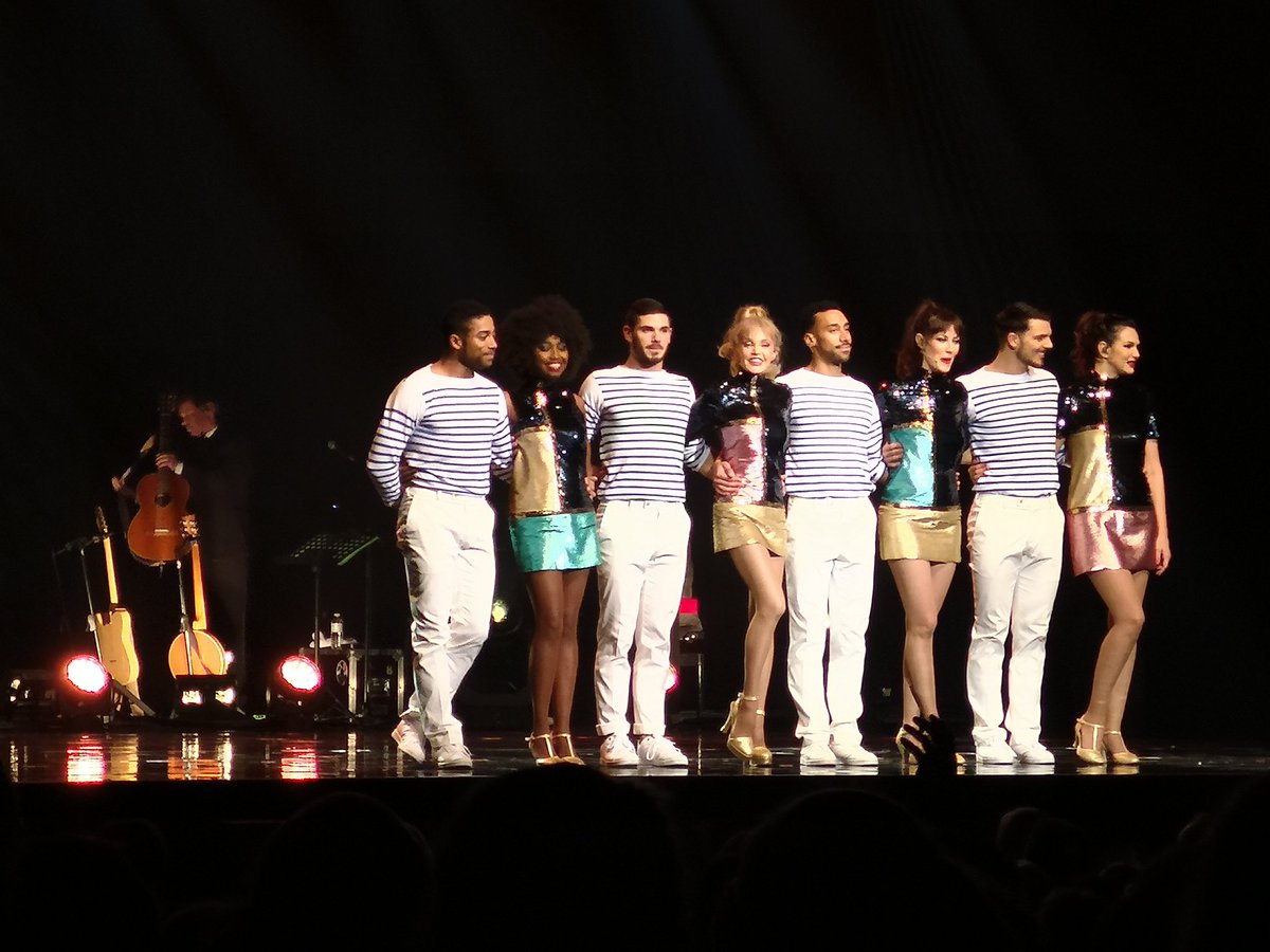 sorority2017's tweet photo. Les @parisiennes2018
La dernière c'était taleur à l'@olympiahall. On serait bien resté pour continuer à chanter avec vous.
Bravo @Innamodja @MarevaGalanter @ArielleDombasle, Helena Noguerra, les musiciens &amp; danseurs, Stéphane Jarny pour ce beau spectacle ! https://t.co/ehp8ksRTdu https://t.co/YjVk3fukBI