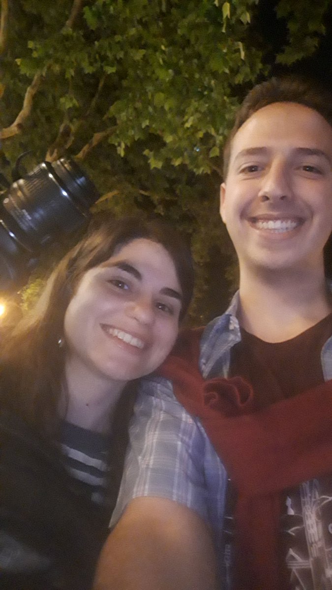 sebasansonf's tweet photo. Una de las propuestas de @DanielSturla para la #NavidadConJesús es realizar una obra de misericordia en comunidad. Recién empezó una cena en la Plaza Cagancha para personas en situación de calle organizada por el #MovimientodelosFocolares. ¡Un regalo compartirla con @claripla! https://t.co/w9AQ8lqvRq