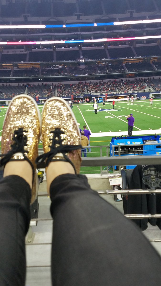 vnothnagel's tweet photo. Go for the gold Mart Panthers! #UILState https://t.co/t34pNYA6yA