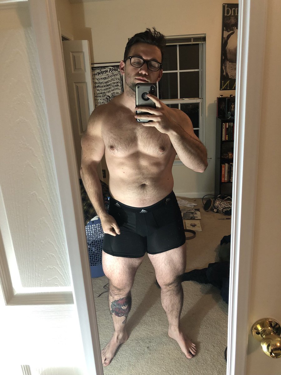 nazgul_xvx's tweet photo. No point in posting some dumb caption to cover up the fact that I want attention. https://t.co/7BTUE8q5w0
