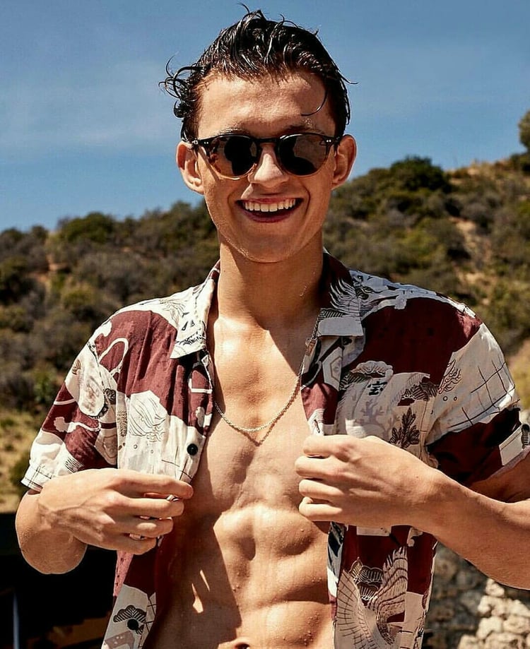 billxscots's tweet image. Peter Steele.

20 años.
Estudiante de MIT/Segundo Año
SpiderMan y ñoño amante del café. 
Loco por los perros, hacer locuras y andar por los aires. 
Amigable, algo romantico, leal siempre.
Gay. 

Me ayudas con un rt? Quiero amigos.
#Freerol