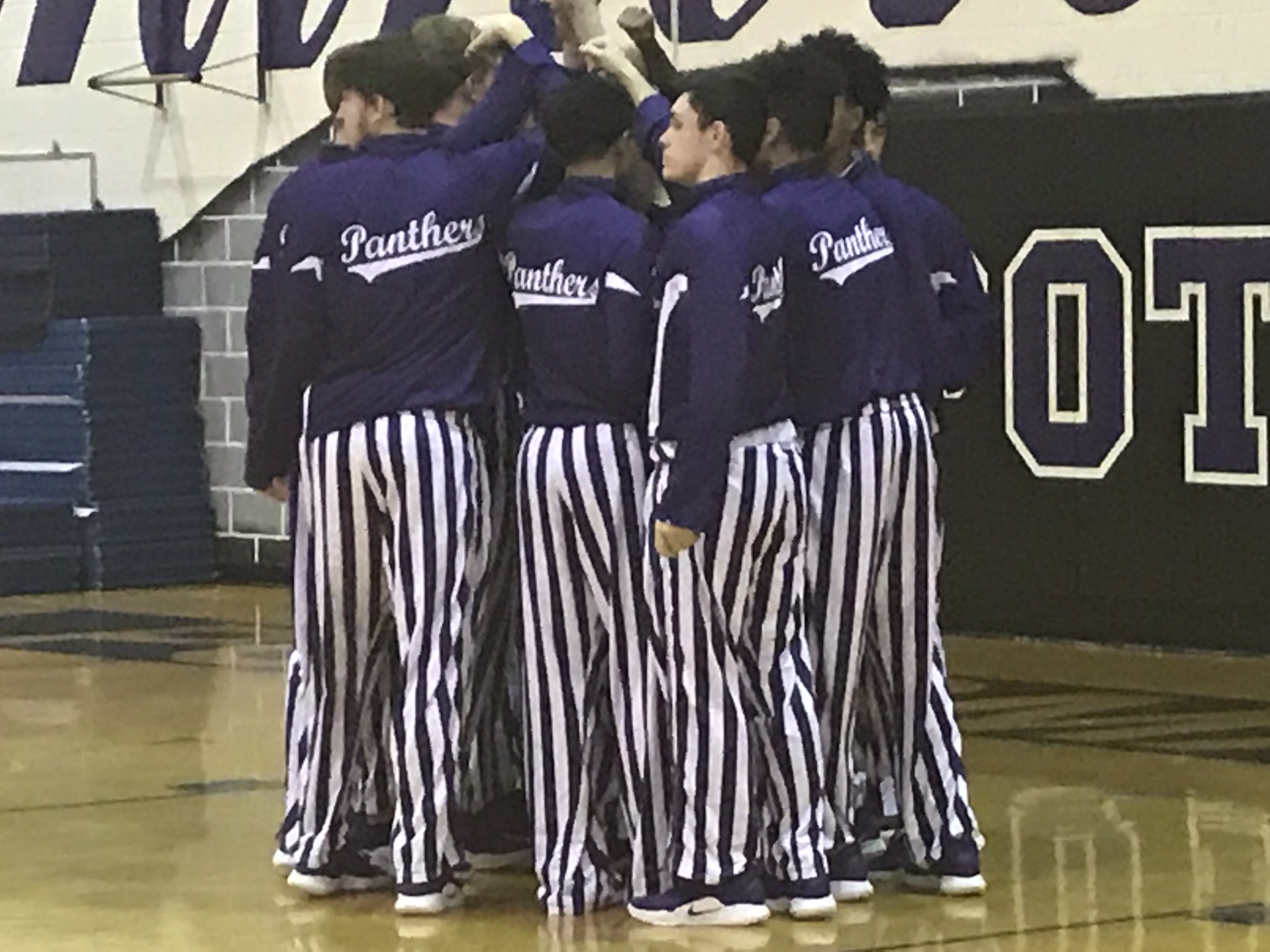 Paul Lukas on X: Potomac Falls HS in Virginia wear purple candy-striped warmup  pants.  / X