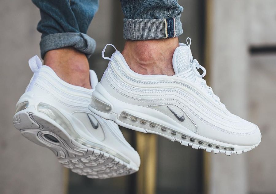 air max triple white 97