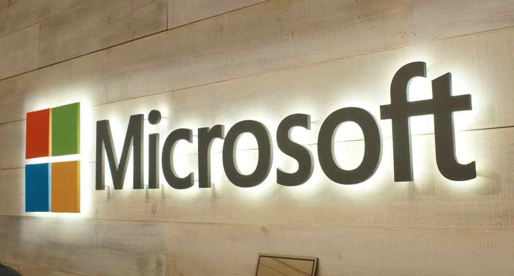 Josh_Bersin's tweet photo. Guess Who’s Looking At The HR Tech Market? Microsoft. https://t.co/ogH87U0YmJ https://t.co/vUmGbV6Zys