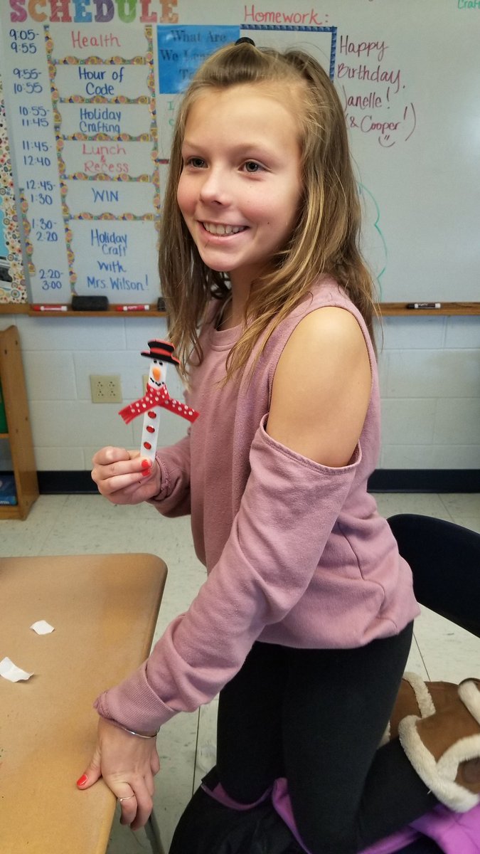 szuksta's tweet photo. Thank you, Mrs. Wilson for helping our class to make such adorable ornaments today! We love them! #PESDecember18 https://t.co/qqWiTK4hLw