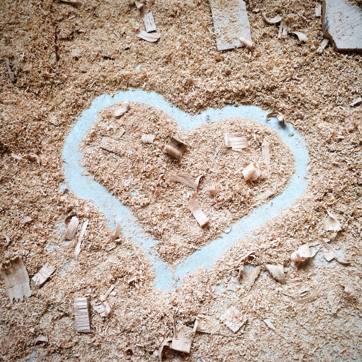 #BientôtLesVacances 🎄
.
L’Atelier ferme ses portes demain, vendredi 21 décembre à midi !
.
Réouverture Lundi 7 janvier 🌟
.
.
.
#vacances #passion #passionbois #etiennebois #love #coeur #heart #decor #homedecor #homedecorations #madeinpaysbasque #handmadewithlove