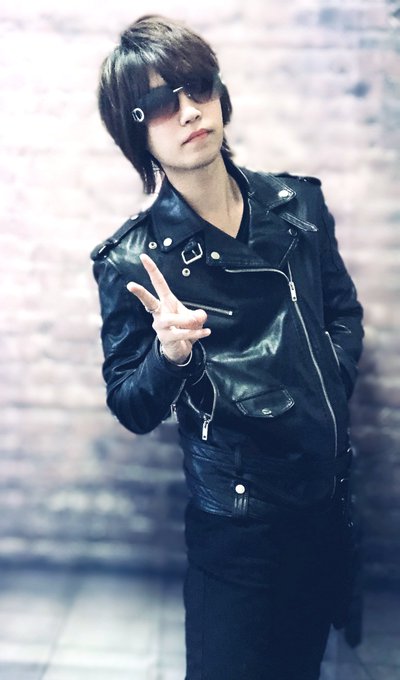 革ジャンのtwitterイラスト検索結果 古い順