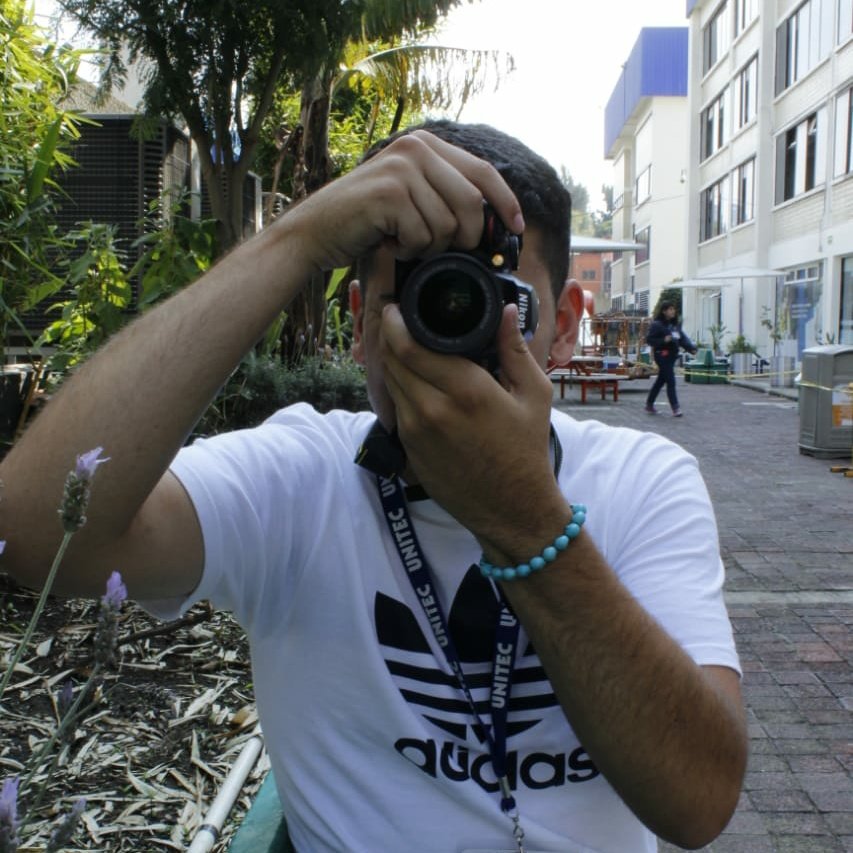MaxMontes30's tweet photo. Trata de capturar los mejores momentos de tu vida!! 📷 https://t.co/qAH9IH3BxC