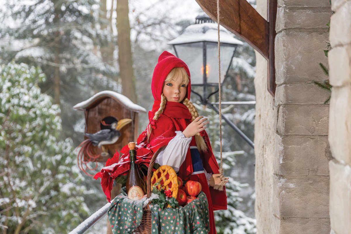 AntoonSC's tweet photo. Aftellen naar de #Kerstvakantie 🎄🎅🏻, maar vandaag brengen we eerst nog een bezoek aan de Winter @Efteling 🎠. Een mooie afsluiting van 2018 🎆. #winterefteling #schooluitje #uitstapje https://t.co/Y1ZyQV1Pni