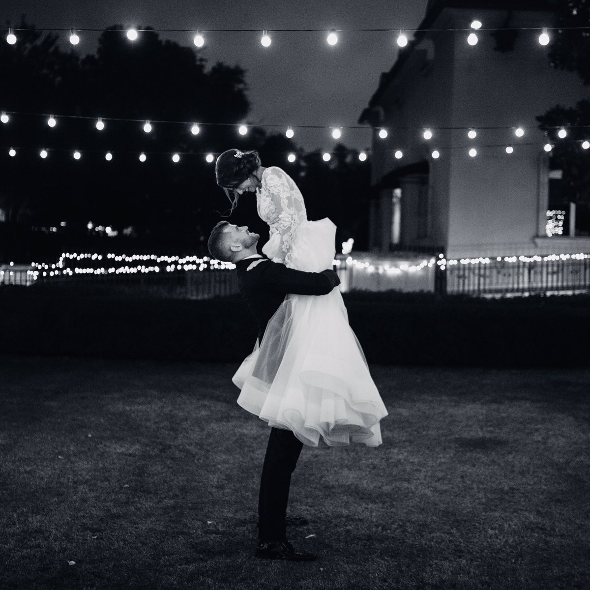 This wedding was 😍😭