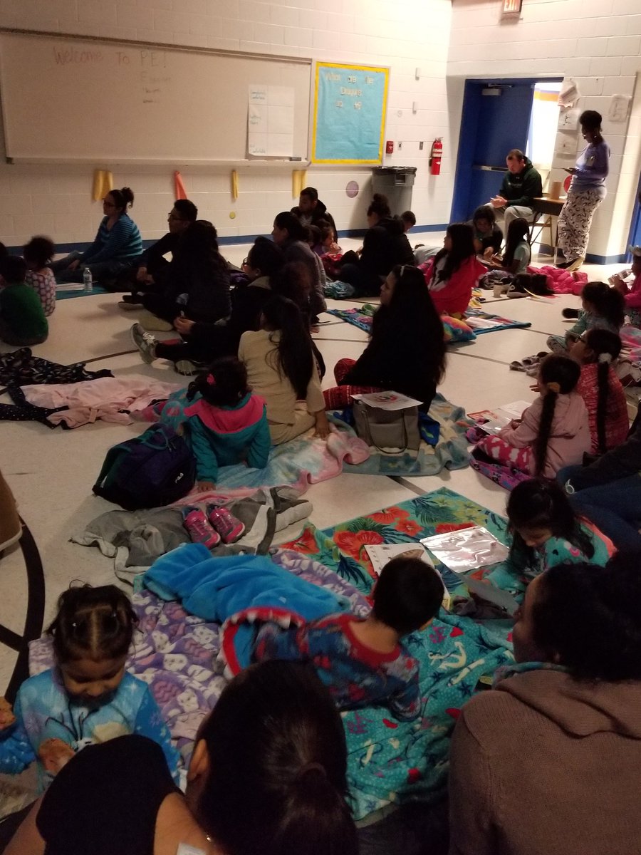 AshleyMccolgan's tweet photo. It was a great night at @DumfriesES with Fireside Story Night. Thank you to the families who came out and enjoyed cookies, hot chocolate, and free books! #pwcstitleI https://t.co/87b1FSUMK5