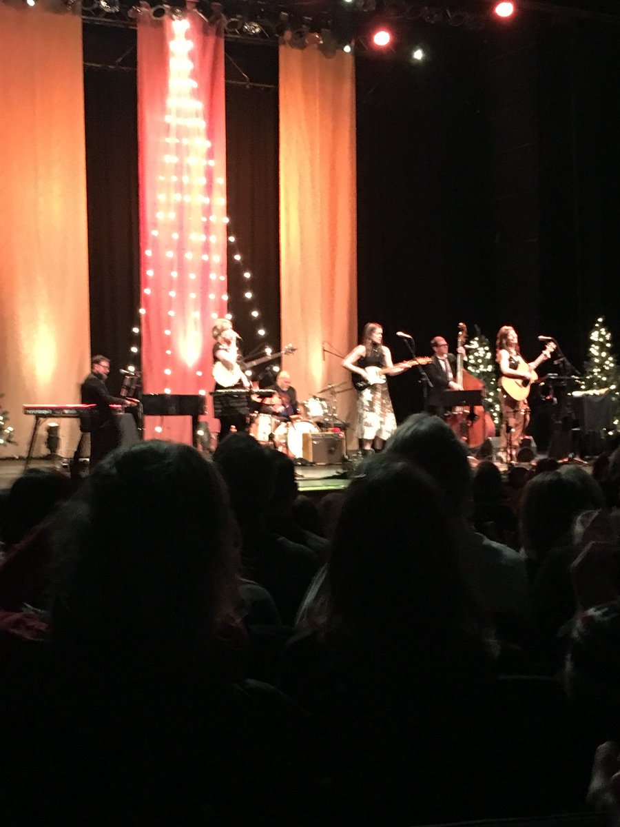 Hey @981CHFI the Good Lovelies have the best Christmas music - check them out!