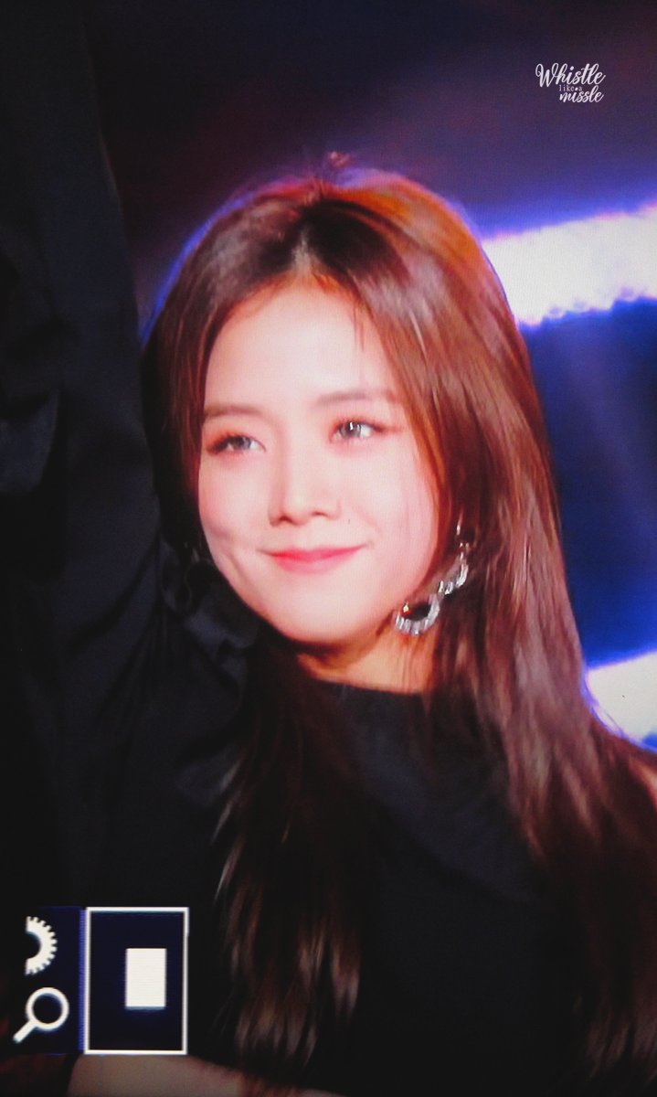 WlikeaM_js0103's tweet photo. 181014 SBS BBQ
- marvelous.

#블랙핑크 #지수 #BLACKPINK #JISOO https://t.co/zSbeRWexBC