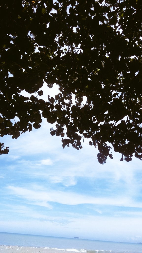 Santai dulu, nikmati problematika sepak bola negri yang aduh hai ini mueheheh:))))