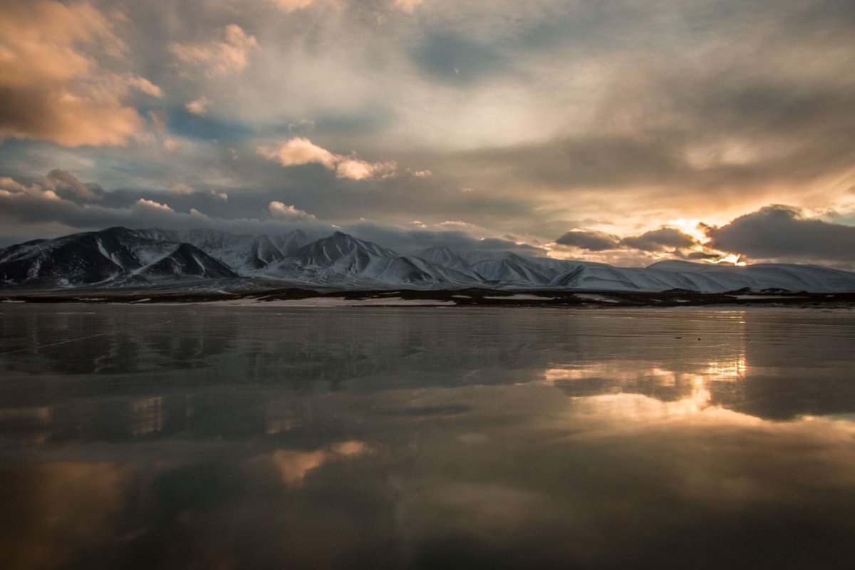 Just_escape_com's tweet photo. #mongolia Sure it is cold but absolutely stunning in the winter.#overlanding #bluesky #4x4 #WinterisHere #naturalbeauty #icelake https://t.co/DJMDyYN1zV
